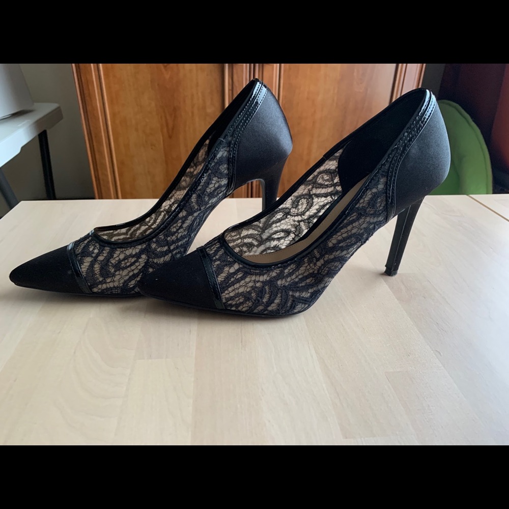 Classy Black Lace Heel